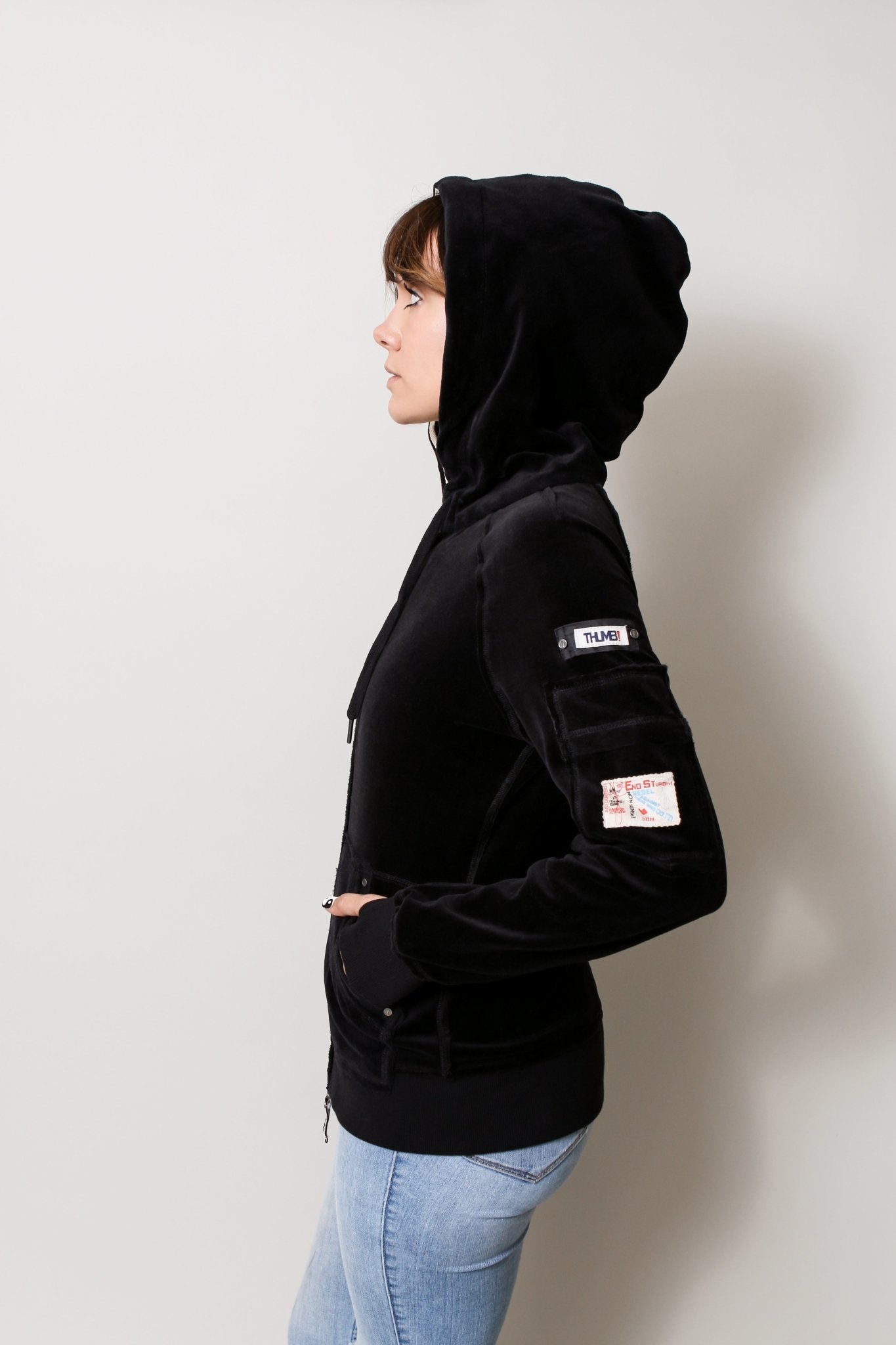 THE OLIVIA VELOUR HOODIE - Thumb United